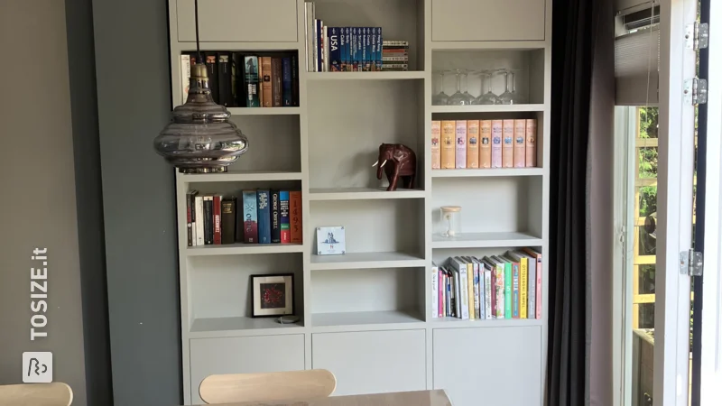 Libreria da incasso su misura A TOSIZE Furniture, di Hugo