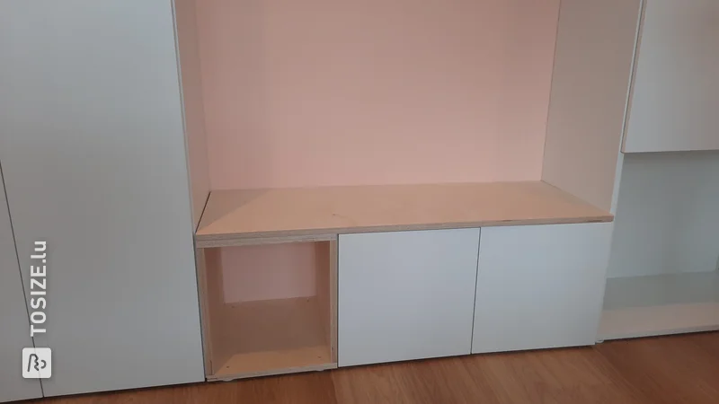 Bank und zusätzlicher IKEA PLATSA-Schrank aus Birkensperrholz von Hilde