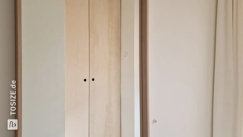 Zählerschrank im skandinavischen Stil mit Sperrholz, hergestellt von Mamoesjka