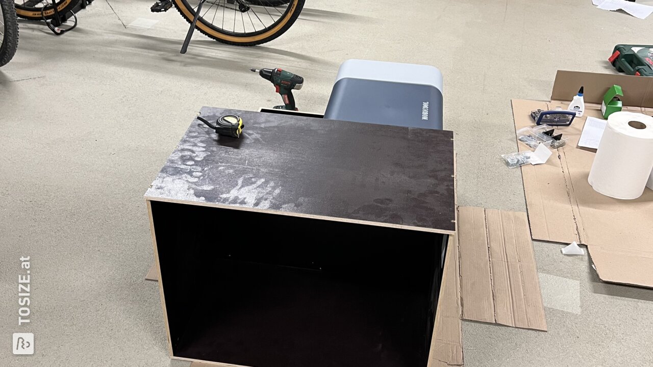 Eine selbstgebaute ausklappbare Küche für Campinganhänger, von Daniel