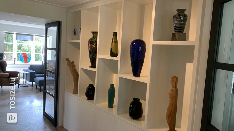 Kunstschrank mit geräumigen Fächern für eine Kunstsammlung von Jeroen