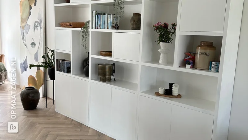 A large TOSIZE Furniture custom cabinet made of MDF, by Hidde