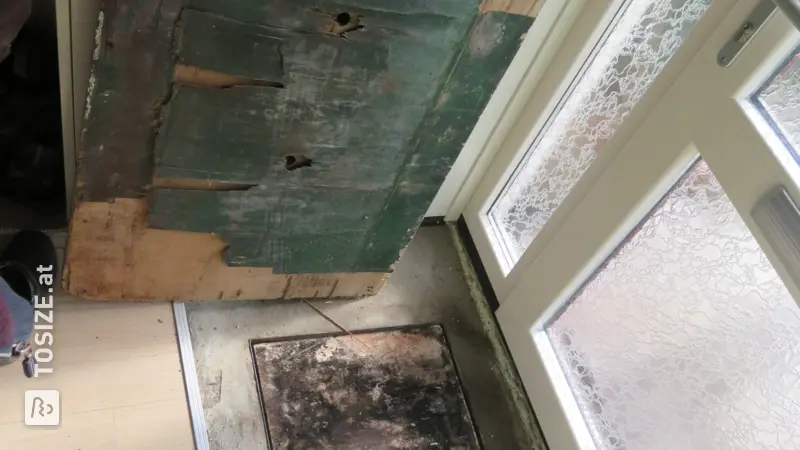 New custom-made concrete plywood panels for under the front doormat, by Roel