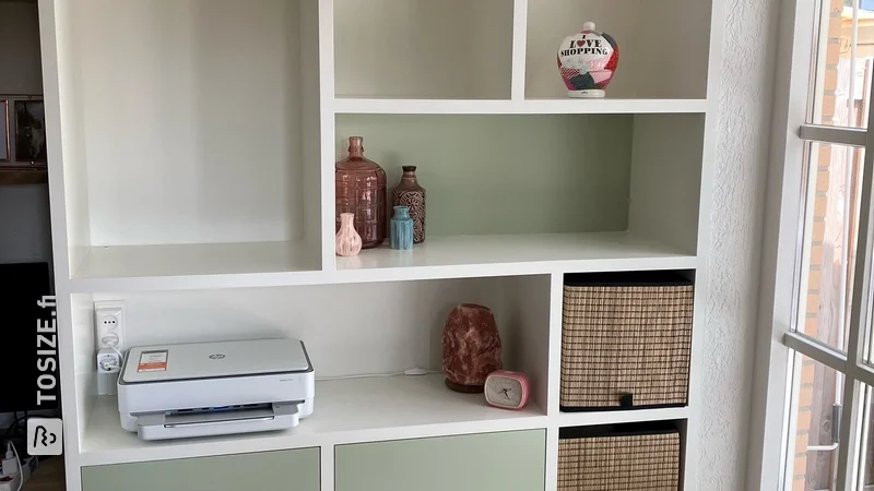 A TOSIZE Furniture custom-made wall unit in a niche, by Sander