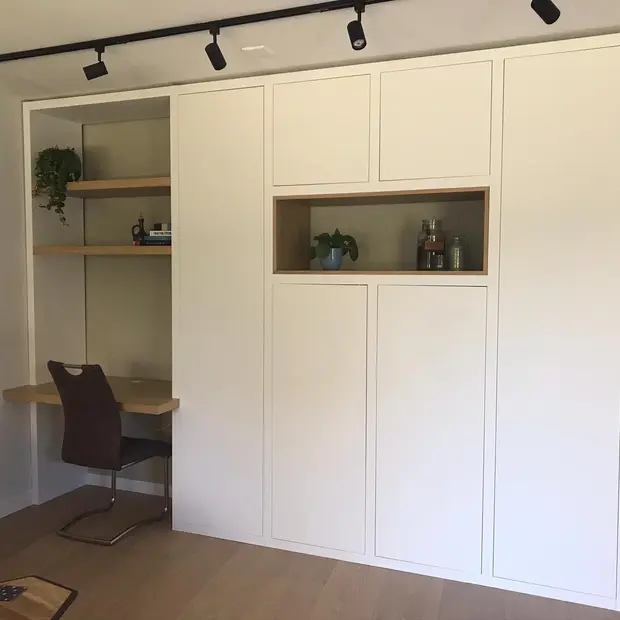 Wall cabinet