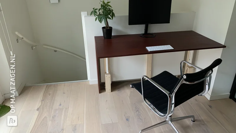 A homemade folding desk plywood Okoumé, by Erwin