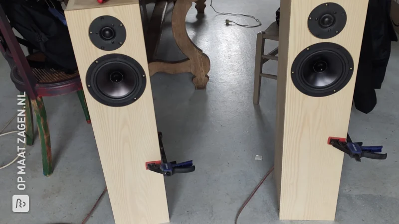 Custom Hifi speakers in custom-cut MDF, by Dominique
