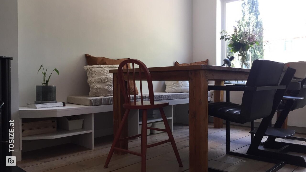 Custom MDF Esszimmerbank mit Stauraum, von Coralie