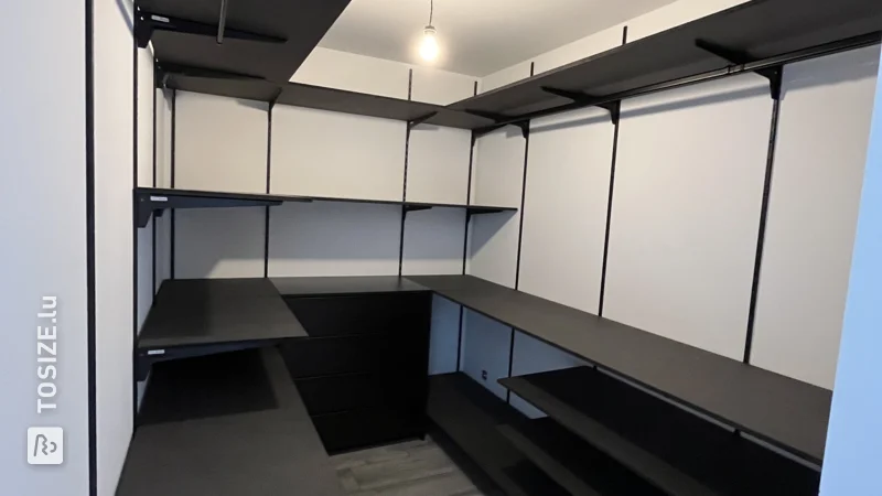 Selbstgemachte Möbel aus MDF für begehbaren Kleiderschrank/Ankleidezimmer von Wesley