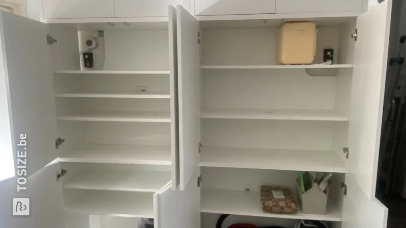 Tips: Lots of extra storage space with a custom-made shelving unit, by Lidy