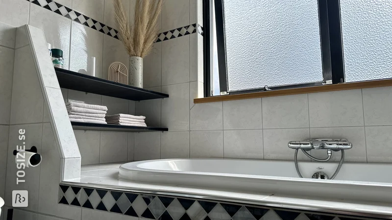 Easily order black wall shelves for the bathroom, by Martin