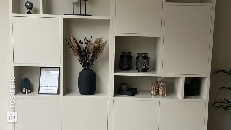 Self-designed bespoke shelving unit with TOSIZE Furniture, by Werner