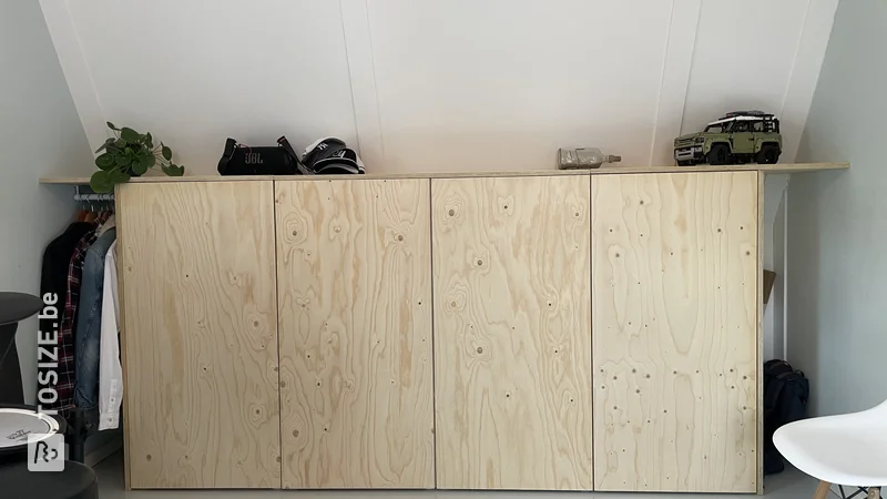 Ikea hack: Wardrobe under a sloping roof made of underlayment, by Joos