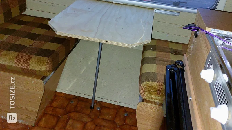 Underlayment table for the caravan, by Berteld