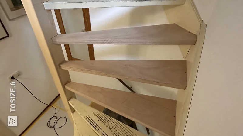 Renovating stair steps with custom-sawn plywood okoume, by Wout