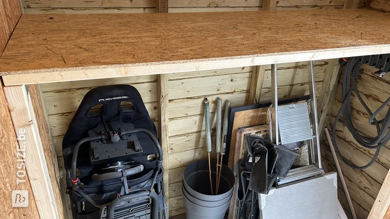 Make your own storage for cushion with sawn OSB, by Jordi