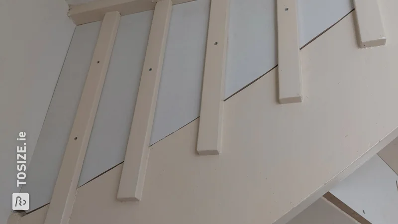 Closing an open staircase with custom MDF, by Koen