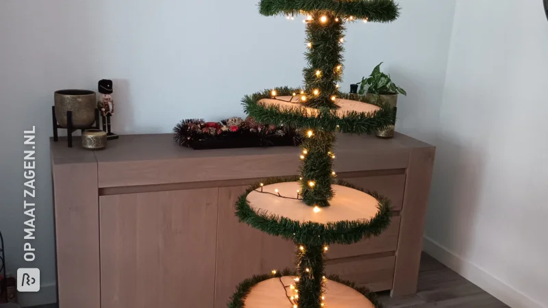 Een kerstboom etagere op maat van multiplex cirkels op maat, door Fch
