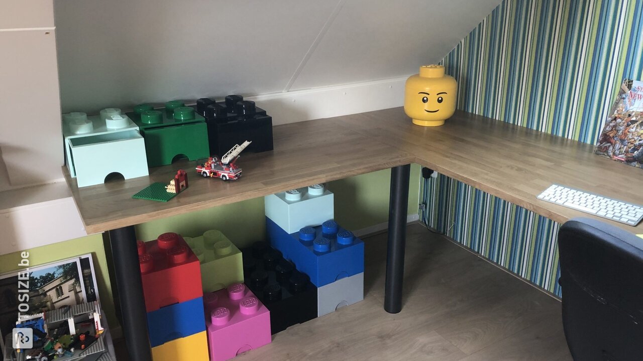 Thuiswerkplekken maken: eiken bureau’s voor kinderkamers, door Robertus