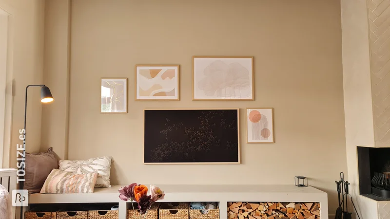 Mueble de TV hecho en casa con paneles de madera de abeto, por Marijn