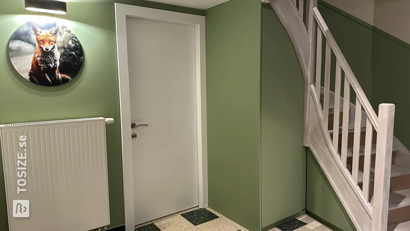 Shoe cupboard under stairs, by Jan