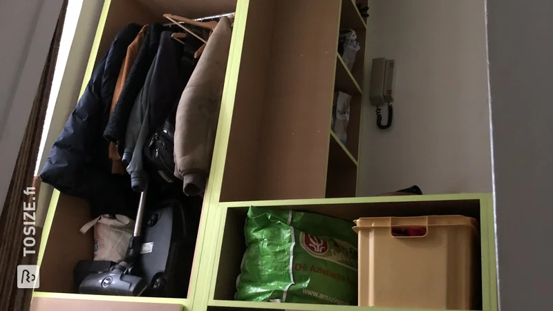 Cupboard for hall; storage space and disposal of litter boxes, by Joris
