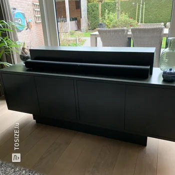 Realizing a sprayed TV cabinet with lift, by Olaf