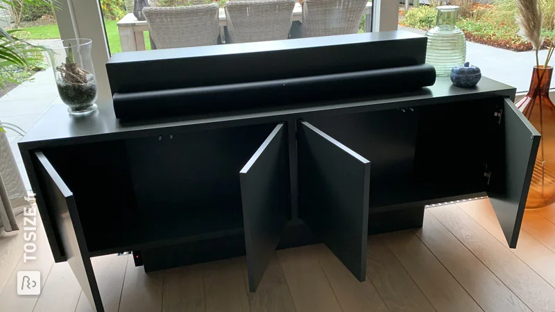 Realizing a sprayed TV cabinet with lift, by Olaf