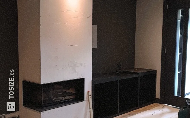 Muebles negros elegantes con estufa para la sala de estar, de Leanne