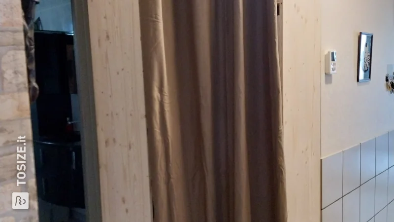 Creazione di uno spogliatoio angolare personalizzato nel corridoio, di Gérald