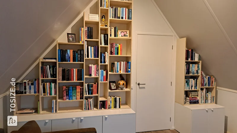 Ein selbstgebautes Bücherregal für den Dachboden unter einer Dachschräge von Richard