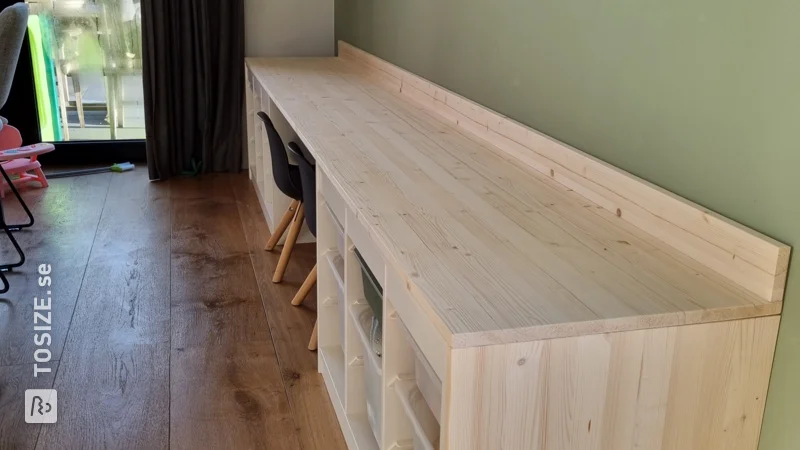 Make your own children's desk with storage space (Ikea) and custom pine carpentry panel, by Bart