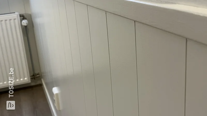 Create a romantic atmosphere with classic wainscoting, by Francesca