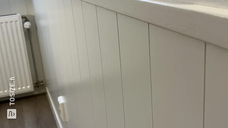 Create a romantic atmosphere with classic wainscoting, by Francesca