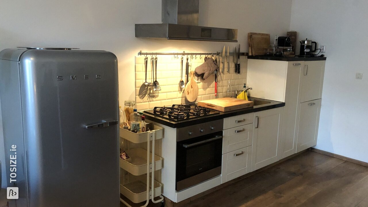 Custom made oak countertop, by Lisanne