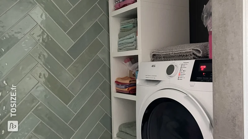 Créez votre propre placard parfait à côté de la machine à laver, par Simone