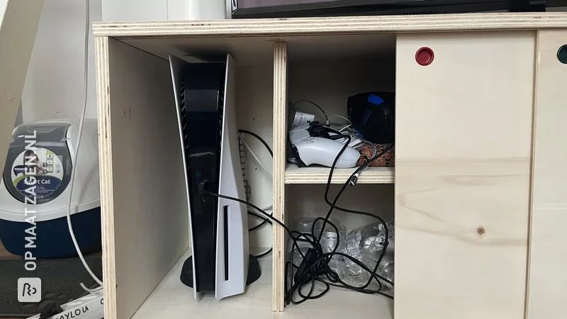 TV cabinet with specially equipped space PS5, by Mylou