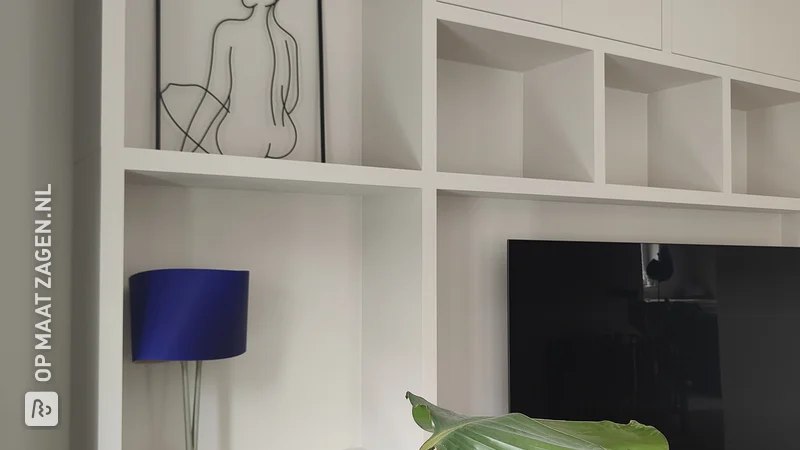 Maak je eigen woonkamer kast in limestone kleur, door Julia