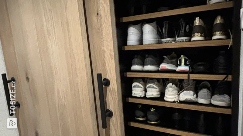 DIY Inspiration: multifunctional hallway cupboard for shoes, by Toine