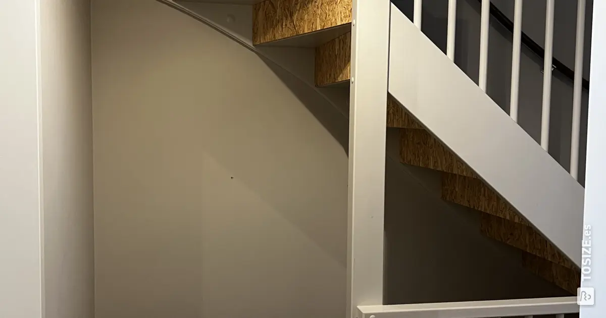 Make your own risers on the stairs with custom-sawn OSB 3 | TOSIZE.es