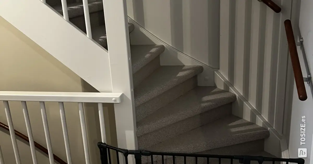 Make your own risers on the stairs with custom-sawn OSB 3 | TOSIZE.es