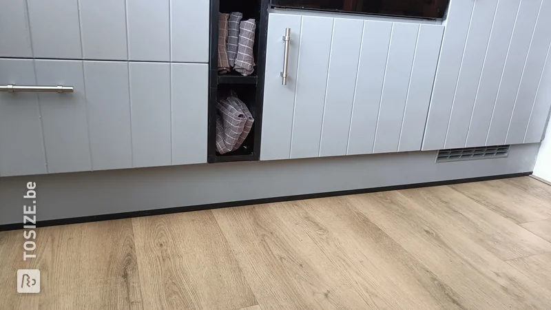 Make kitchen skirting boards yourself with MDF panels, by Ron
