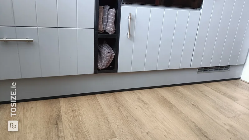 Make kitchen skirting boards yourself with MDF panels, by Ron