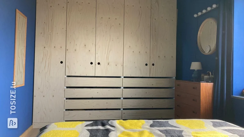 Türen für den PAX-Kleiderschrank von Underlayment Fins Vuren, von Daniel