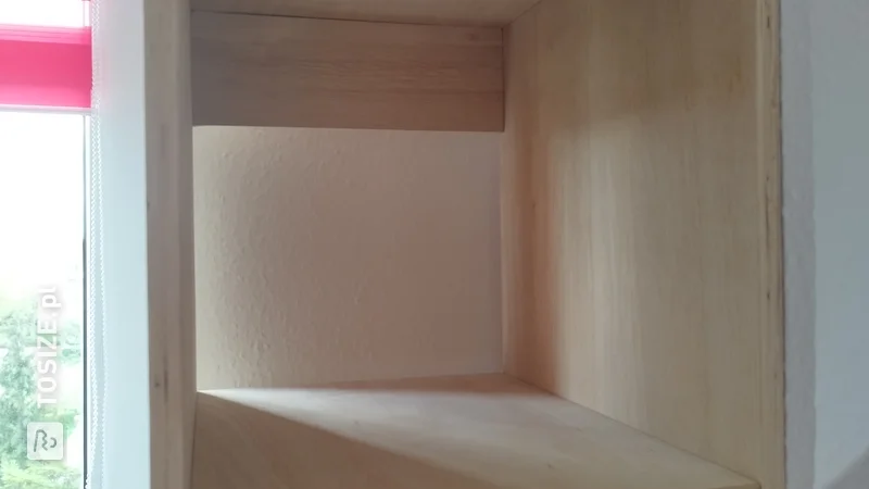 DIY instructions for a custom-made shelf under the sloping roof, by Patrick