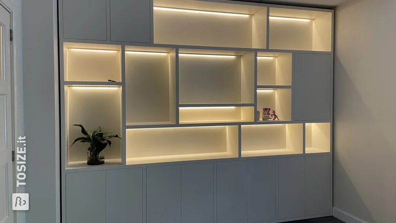 Mobile da parete personalizzato con illuminazione a LED, di Xander