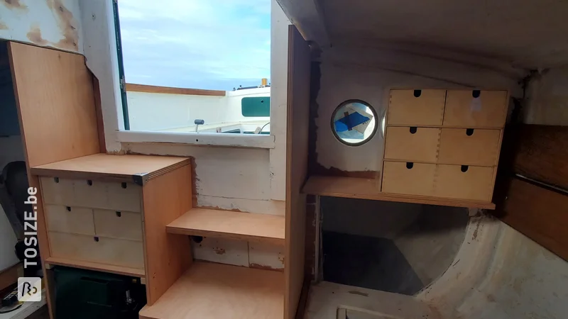 Kitchen layout and furniture for sailboat, by Gabriel 