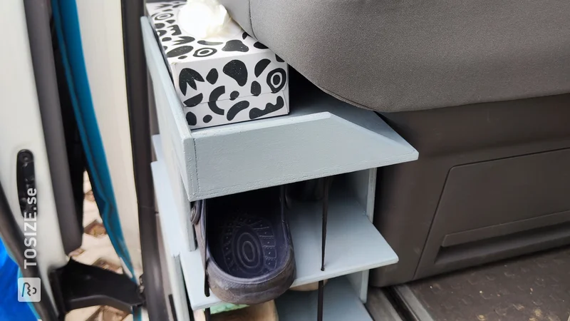 Homemade shoe rack for the motorhome, by Thomas