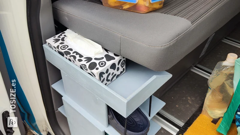 Homemade shoe rack for the motorhome, by Thomas