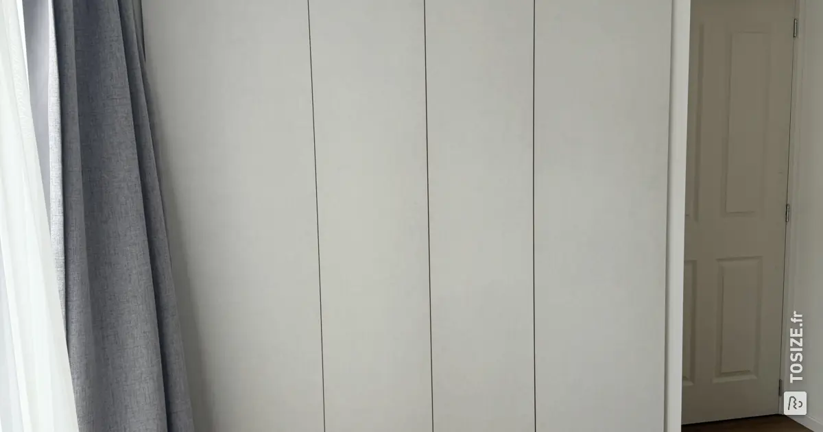 Armoire intégrée avec portes IKEA PAX et MDF sur mesure | TOSIZE.fr